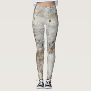 Farbenfrohe Metallwand, Streifen. Leggings