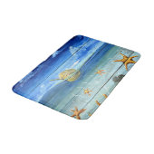 Farbenfrohe Mittelsternfisch Sky Bath Mat von Yoti Badematte (Schrägansicht)