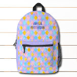 Farbenfrohe Moderne Giro Diamond Muster Personalis Bedruckter Rucksack<br><div class="desc">Die farbenprächtigen Backpacks des Personalisierten Mädchenklamotten zeichnen sich durch ein farbenfrohes Rautenmuster in Rosa,  lila,  Blau und Gelb aus. Ideal für die Rückkehr in die Schule,  Sport,  Gymnastik,  Reisen und vieles mehr. Designed by ©2023 Evco Studio www.zazzle.com/store/evcostudio</div>