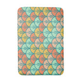 Farbenfrohe moderne moderne geometrische Fischskal Badematte (Vorderseite Vertikal)