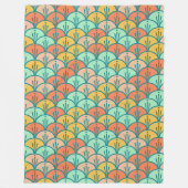 Farbenfrohe moderne moderne geometrische Fischskal Fleecedecke (Vorderseite)
