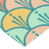 Farbenfrohe moderne moderne geometrische Fischskal Tischdecke (Schrägansicht)