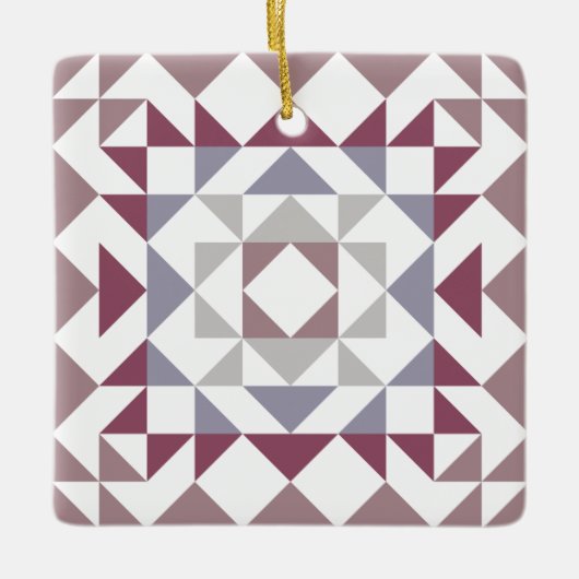 Farbenfrohe, moderne Quilt Block Geometric Burgund Keramikornament (Vorderseite)
