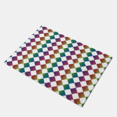 Farbenfrohe Multicolor Diamond Harlequin Schachbre Fußmatte (Schrägansicht)