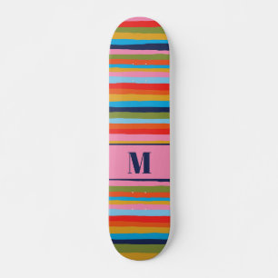 Farbenfrohe Muster für serielle Streifen mit Anfan Skateboard