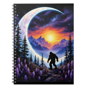 Farbenfrohe Nacht Himmel Sasquatsche Spaziergang,  Notizblock
