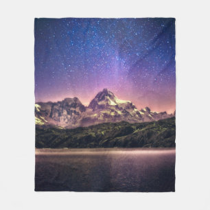 Farbenfrohe nächtliche Himmelslandschaft mit Stern Fleecedecke