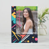 Farbenfrohe Neon 80er Retro Abschluss Ankündigung (Stehend Vorderseite)