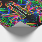 Farbenfrohe Neonkassette überquert und überlappt Geschenkpapier (Ecke)