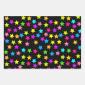 Farbenfrohe Neonsterne auf schwarz Geschenkpapier Set (Vorderseite)