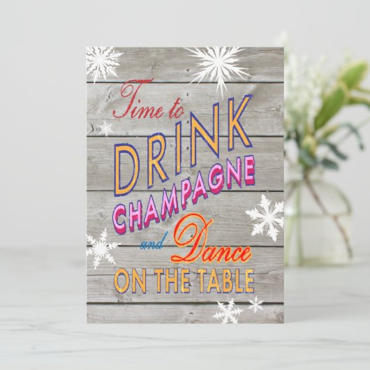 Farbenfrohe Neujahrszeit mit Champagner einladen Einladung (Stehend Vorderseite)