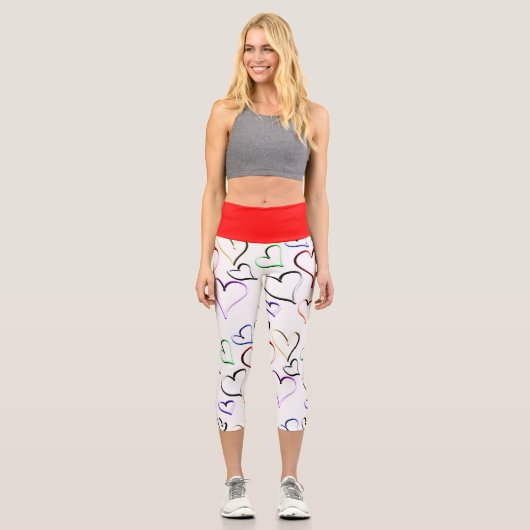 Farbenfrohe offene Herzen Capri Leggings (Vorderseite)