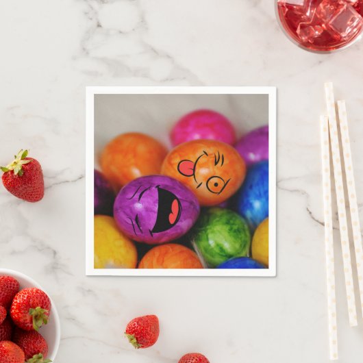 Farbenfrohe Ostereier Serviette (Beispiel)