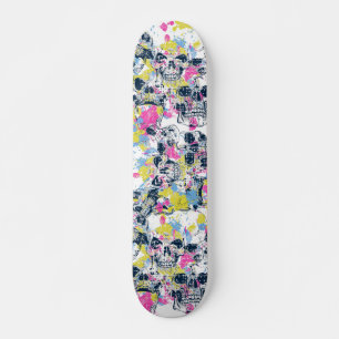 Farbenfrohe Paint Splash Skull Design Skateboard