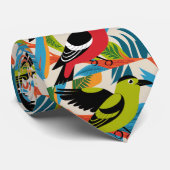 Farbenfrohe Papageien inmitten tropischer Blätter Krawatte (Gerollt)