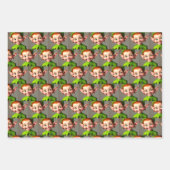 Farbenfrohe Papiertücher für Santa und Elves Geschenkpapier Set (Vorderseite 3)