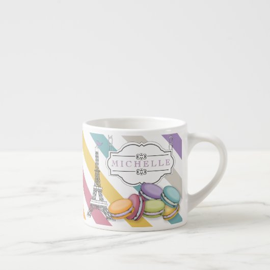 Farbenfrohe Pariser Macarons Eiffelturm Monogram Espressotasse (Rechts)