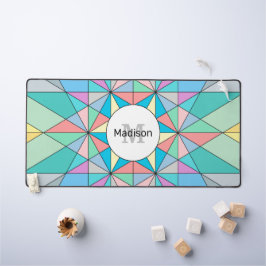 Farbenfrohe Pastel Mosaik Triangle Star Monogram Schreibtischunterlage