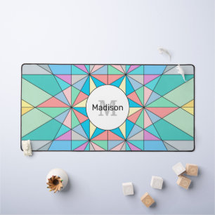 Farbenfrohe Pastel Mosaik Triangle Star Monogram Schreibtischunterlage