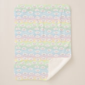 Farbenfrohe Pastel Waves Kawaii Emoji Clouds Muste Sherpadecke (Vorderseite)