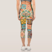 Farbenfrohe Patchwork Islam Motifs Tile Capri Leggings (Rückseite)