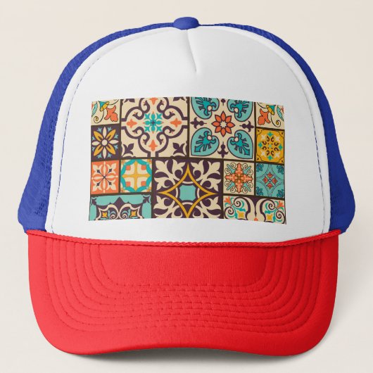 Farbenfrohe Patchwork Islam Motifs Tile Truckerkappe (Vorderseite)
