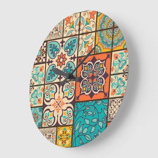Farbenfrohe Patchwork Islamische Majolika Große Wanduhr (Winkel)