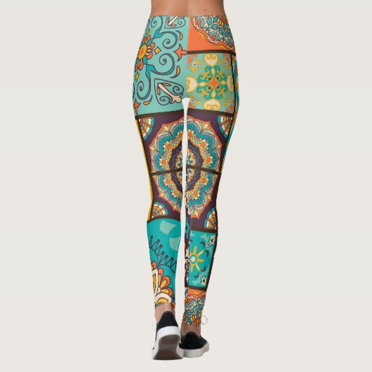 Farbenfrohe Patchwork Islamische Tile Nahtlos Leggings (Rückseite)