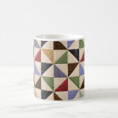 Farbenfrohe Patchwork-Quilt: Blume Textur. Kaffeetasse (Mittel)