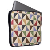 Farbenfrohe Patchwork-Quilt: Blume Textur. Laptopschutzhülle (Vorne Rechts)