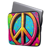Farbenfrohe Peace & Love Stimmung Laptopschutzhülle (Vorderseite Links)