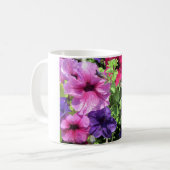 Farbenfrohe Petunias Kaffeetasse (Vorderseite Links)
