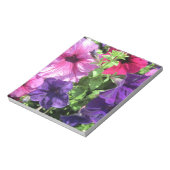 Farbenfrohe Petunias Notizblock (Rotiert)