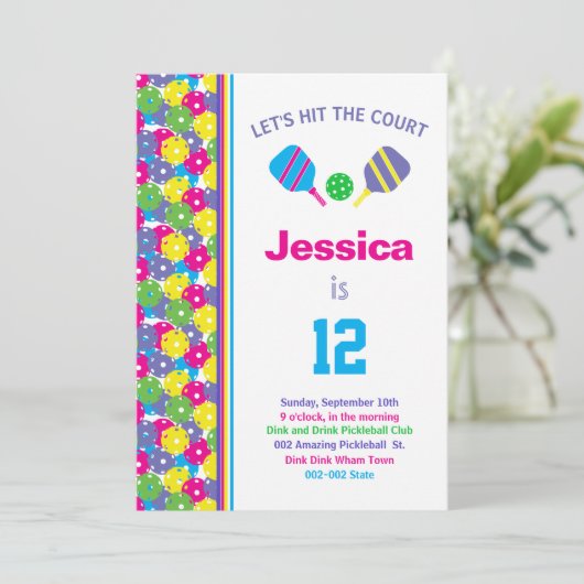 Farbenfrohe Pickleball B'day Party + UAWG Einladun Einladung (Stehend Vorderseite)