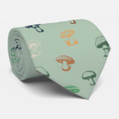 Farbenfrohe Pilze im soliden grünen Hintergrund Krawatte (Gerollt)