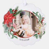 Farbenfrohe Poinsettia, Pine & Berries Foto Ornament Karte (Vorderseite)