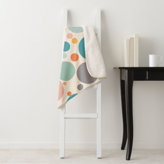 Farbenfrohe Polka Dots Sherpadecke (Beispiel)