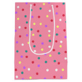 Farbenfrohe Polka Punkte auf Rosa Mittlere Geschenktüte (Rückseite)