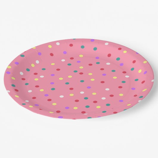 Farbenfrohe Polka Punkte auf Rosa Pappteller (Schrägansicht)