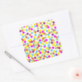 Farbenfrohe Polka-Punkte auf Weiß Quadratischer Aufkleber (Umschlag)