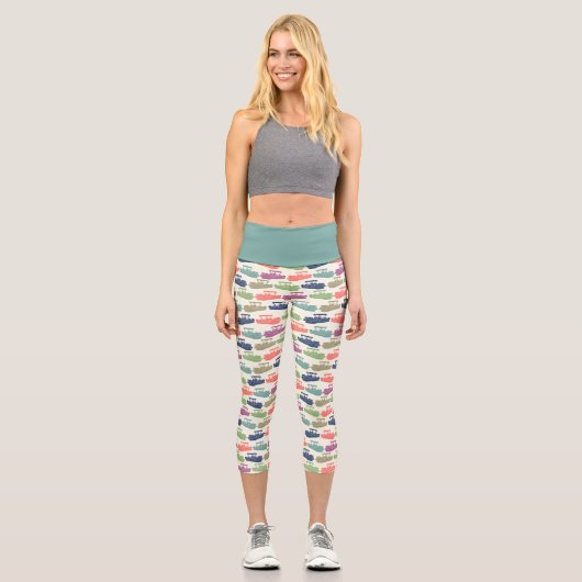 Farbenfrohe Pontoon Boote Gemusterte Boote Printwe Capri Leggings (Vorderseite)