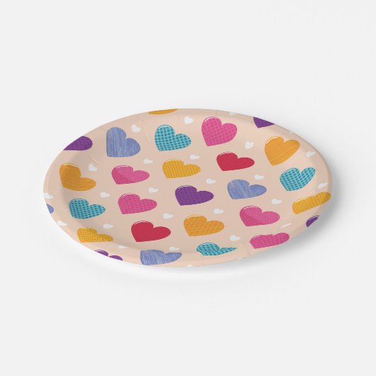 Farbenfrohe Pop Art Herzstück Muster Pappteller (Schrägansicht)