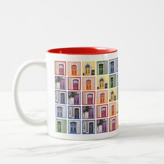 Farbenfrohe portugiesische Türe Regenbogenkaffee T Zweifarbige Tasse (Links)