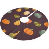 Farbenfrohe Pumpkins: dunkle Herbsteleganz. Polyester Weihnachtsbaumdecke (Schrägansicht)