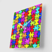 Farbenfrohe Puzzleteile aus Regenbogen Quadratische Wanduhr (Winkel)