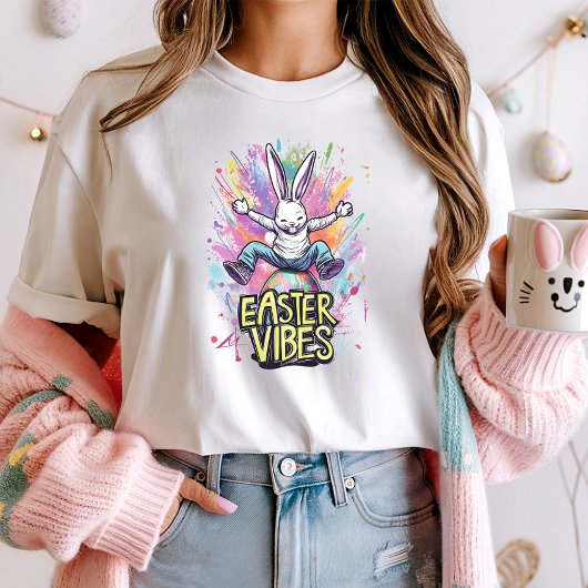 Farbenfrohe Rabbit Graffiti Ostervibes T-Shirt