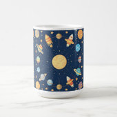 Farbenfrohe Raumgestaltung mit Planeten Kaffeetasse (Mittel)