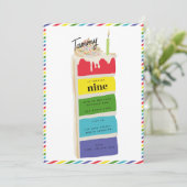 Farbenfrohe Regenbogen Birthday Cake Kindergeburts Einladung (Stehend Vorderseite)