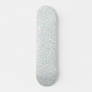 Farbenfrohe Regenbogen-gesprenkelte Punkte Skateboard