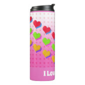 Farbenfrohe Regenbogen-Herzen auf rosa Cartoon-Mus Thermosbecher (Nach links gedreht)